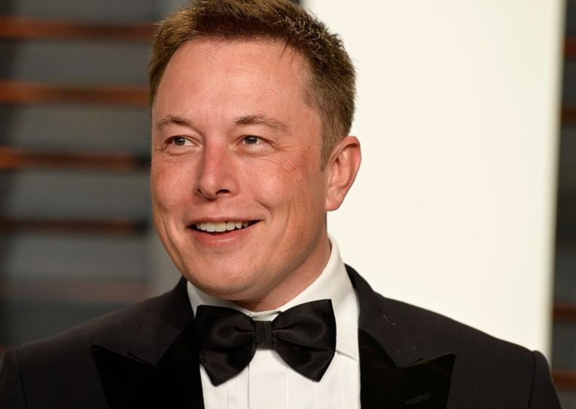 Най богатият човек в света Илон Мъск е подушил нова възможност